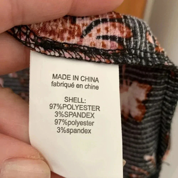 Black pink floral tunic  1X - Picture 6 of 7